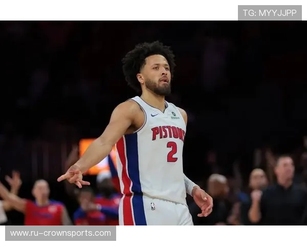 凯德·坎宁安挡拆频繁制造错位，提升球队整体进攻效率明显