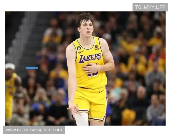 奥斯汀·里夫斯三分效率提升显著 拉开球队进攻空间