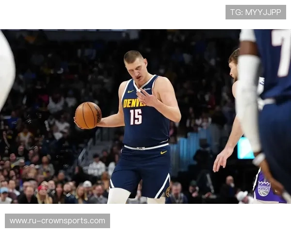 张伯伦背身单打拉开低位，场均30+胜过约基奇