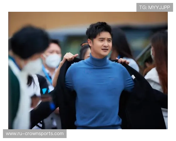 田亮家里那泳池面积怕是比五星酒店还大吧！