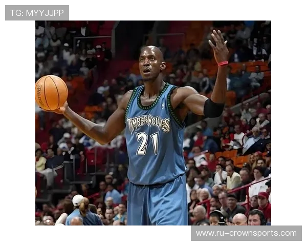 加内特无球牵制改变防守布局，提升球队进攻效率