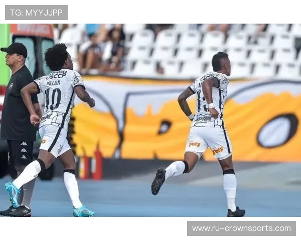 撕开对方后防前插威胁 中场保利尼奥本赛季更侧重出球